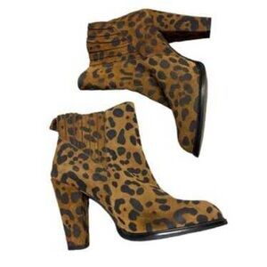Zara Leopard Print Ankle Boots